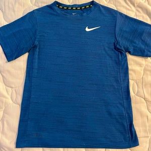 Nike Dri Fit XL Tee Blue in Great used condition